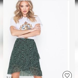 MSCH MOSS COPENHAGEN KALI MESH AOP RUFFLE GREEN MINI SKIRT WOMENS SZ EXTRA SMALL